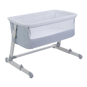 Moises de apego Born