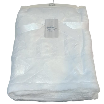 Revco- Cobija blanco con estampado de A B C.