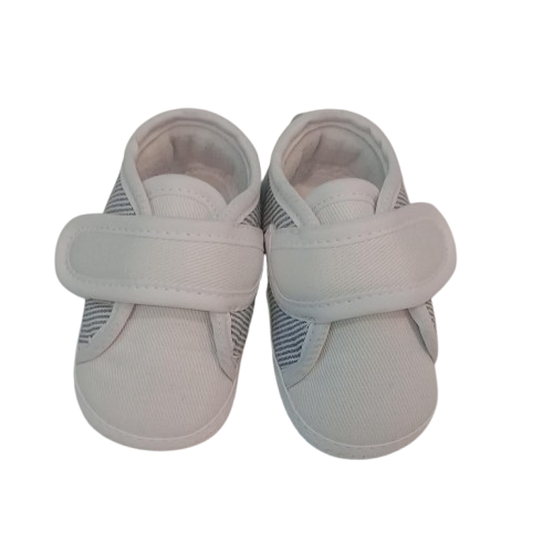Peke - Zapatilla blanco con franja celeste | talla 17