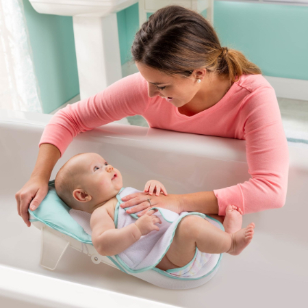 Mili - 💦La bañera plegable para bebés Summer Infant se pliega de forma  compacta para facilitar su almacenamiento o para llevar de viaje.💦 🌟Edad:  Desde el nacimiento. 🌟Características: 💧Con posición inclinada ideal
